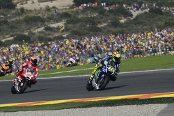 Valentino Rossi, Yamaha Factory Racing; Michele Pirro, Ducati Team