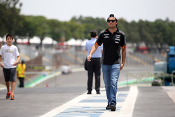 Sergio Pérez, Sahara Force India F1 en los pits