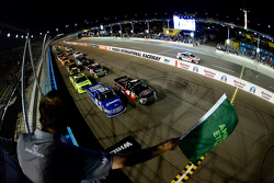 Start: Erik Jones, Kyle Busch Motorsports Toyota leads