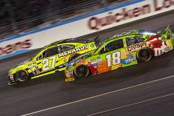 Kyle Busch, Joe Gibbs Racing Toyota; Paul Menard, Richard Childress Racing Chevrolet