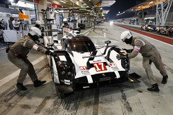 保时捷车队17号保时捷919 Hybrid赛车:蒂莫·伯恩哈德、马克·韦伯、布兰登·哈特利
