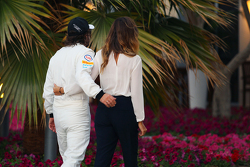 Fernando Alonso, McLaren, mit Freundin Lara Alvarez