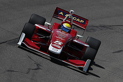 Urrutia arrancará tercero en la carrera final de Indy Lights 2018