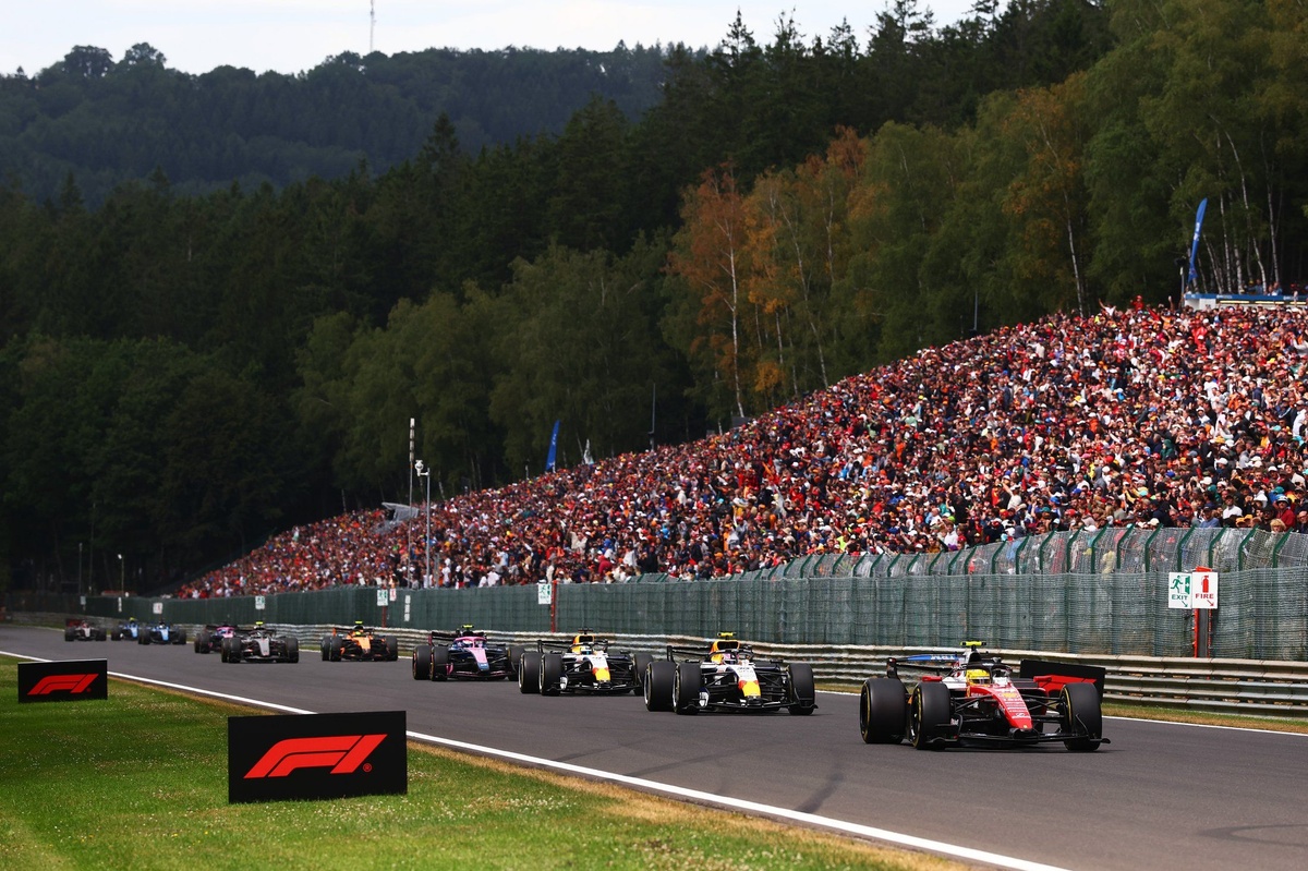 F1 2026 x 2025: Da disputa acirrada ao líder isolado; paralelo das temporadas nas férias
