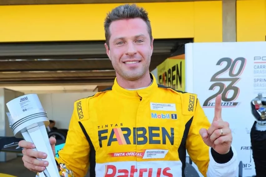 Mar&ccedil;al Muller conquista pole position no Velocitta