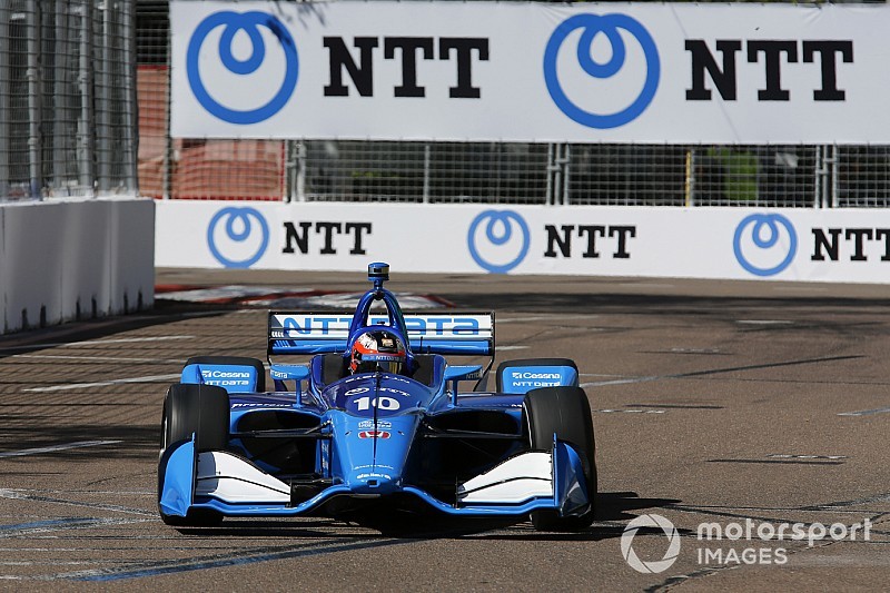Rosenqvist logra un sensacional debut en IndyCar con un