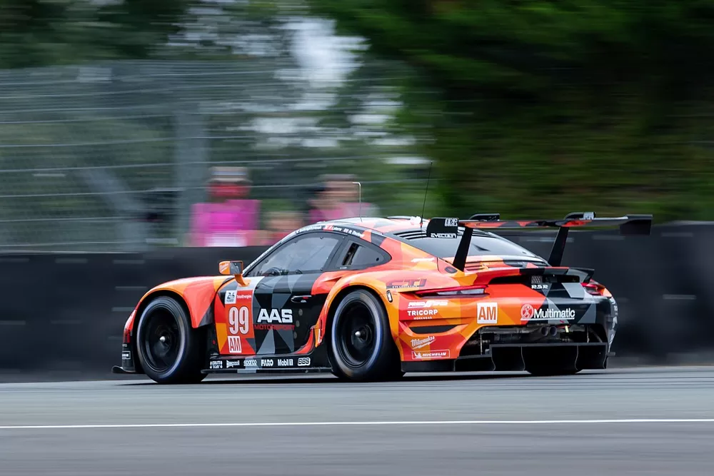 #99 Proton Competition Porsche 911 RSR - 19 LMGTE Am, Harry Tincknell, Florian Latorre, Vutthikorn Inthraphuvasak