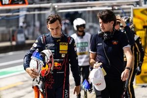 Botsing in openingsronde kost Vermeulen goed resultaat op N&uuml;rburgring