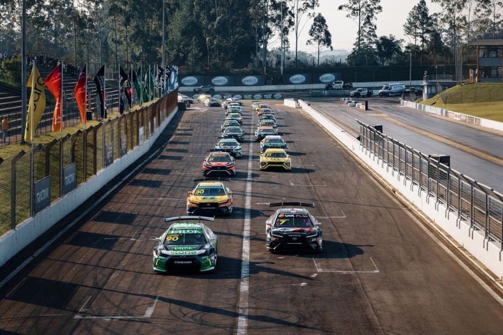 Grid da Stock Car no Velopark