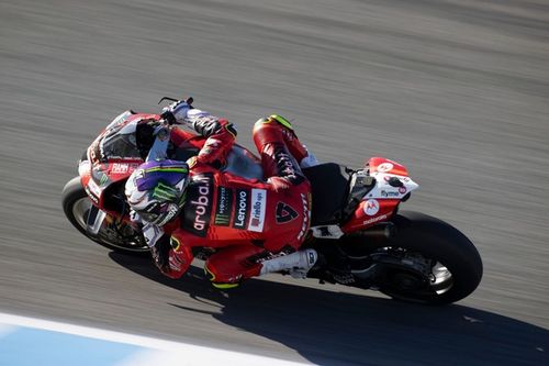 El lastre se mantiene en el WSBK 2025: Bautista y Ducati, en contra