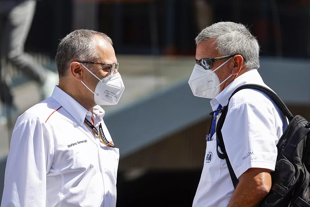 Stefano Domenicali, CEO, Formula 1 with Derek Warwick