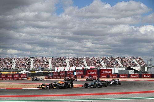 VÍDEO F1: Norris 'zomba' lance de Russell sobre Verstappen em Austin