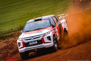 Como os carros são preparados para a Mitsubishi Cup e experiência do piloto