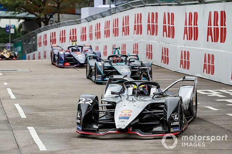 Rowland explains button mishap that ruined his Hong Kong race