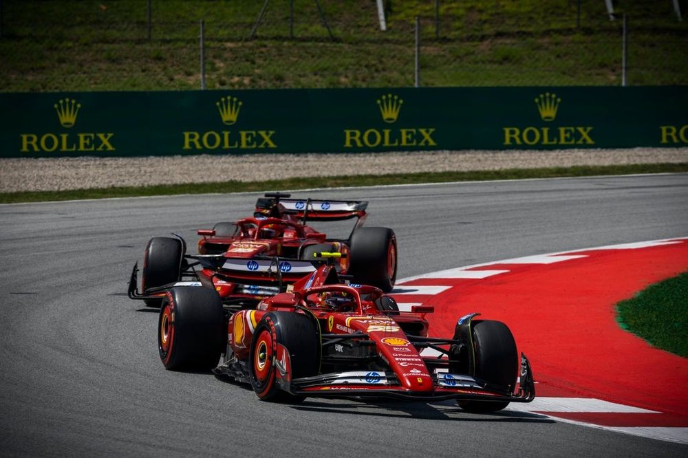 Carlos Sainz, Ferrari SF-24, Charles Leclerc, Ferrari SF-24