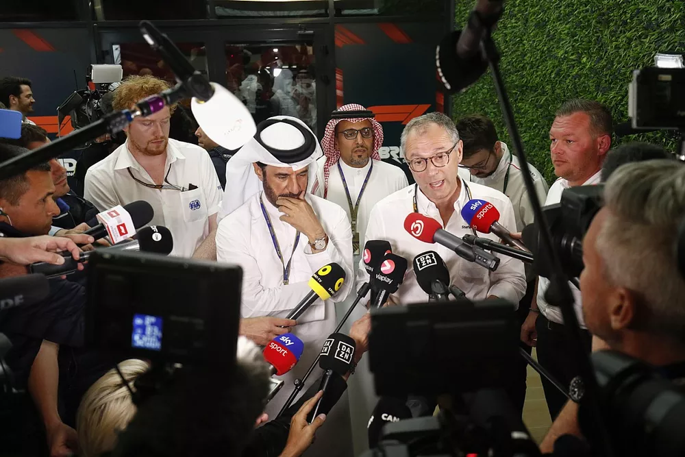 Mohammed bin Sulayem, président, FIA, Stefano Domenicali, PDG, Formula 1, tiennent une conférence de presse pour annoncer que le Grand Prix aura lieu 