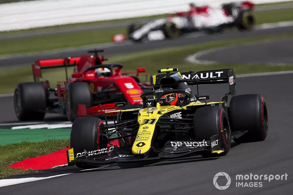 Esteban Ocon, Renault F1 Team R.S.20, Sebastian Vettel, Ferrari SF1000