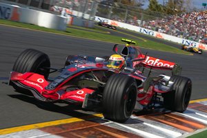lewis-hamilton-mclaren-mp4-22.jpg