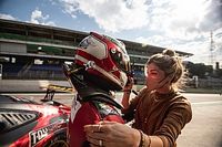 Porsche Cup: Caio Castro se emociona em vitória e elege maior adversário da corrida