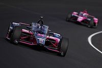 Helio Castroneves dá show e faz história ao vencer 500 Milhas de Indianápolis pela quarta vez