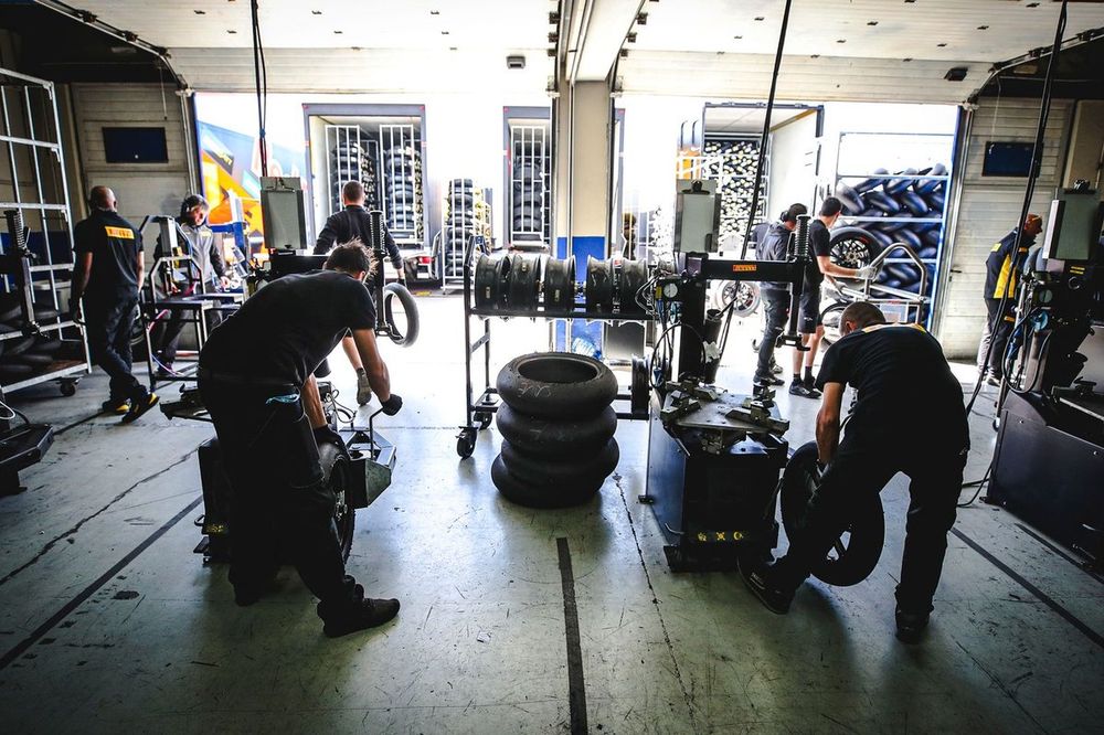 Neum&aacute;ticos Pirelli