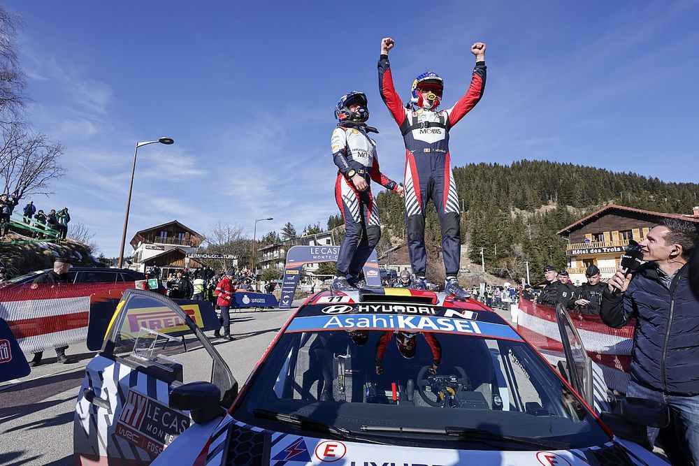 Los ganadores, Thierry Neuville, Martijn Wydaeghe, Hyundai World Rally Team Hyundai i20 N Rally1