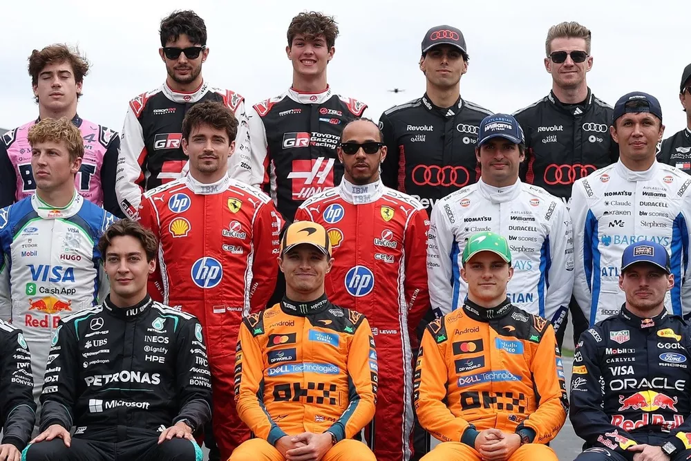 Drivers pose for a group photo ahead of the Formula One Australian Grand Prix at the Albert Park Circuit in Melbourne on March 8, 2026. (Photo by Martin KEEP / AFP via Getty Images) / -- IMAGE RESTRICTED TO EDITORIAL USE - STRICTLY NO COMMERCIAL USE --
