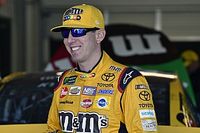 Kyle Busch, líder en los puntos, cree que Harvick aún es superior