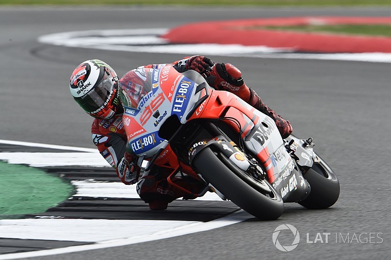 Lorenzo sigue volando en el test de Motorland