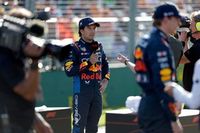 Checo Pérez penalizado en la parrilla del GP de Australia