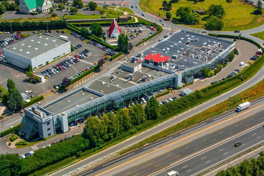 Vista a&eacute;rea da f&aacute;brica da Renault em Viry-Ch&acirc;tillon