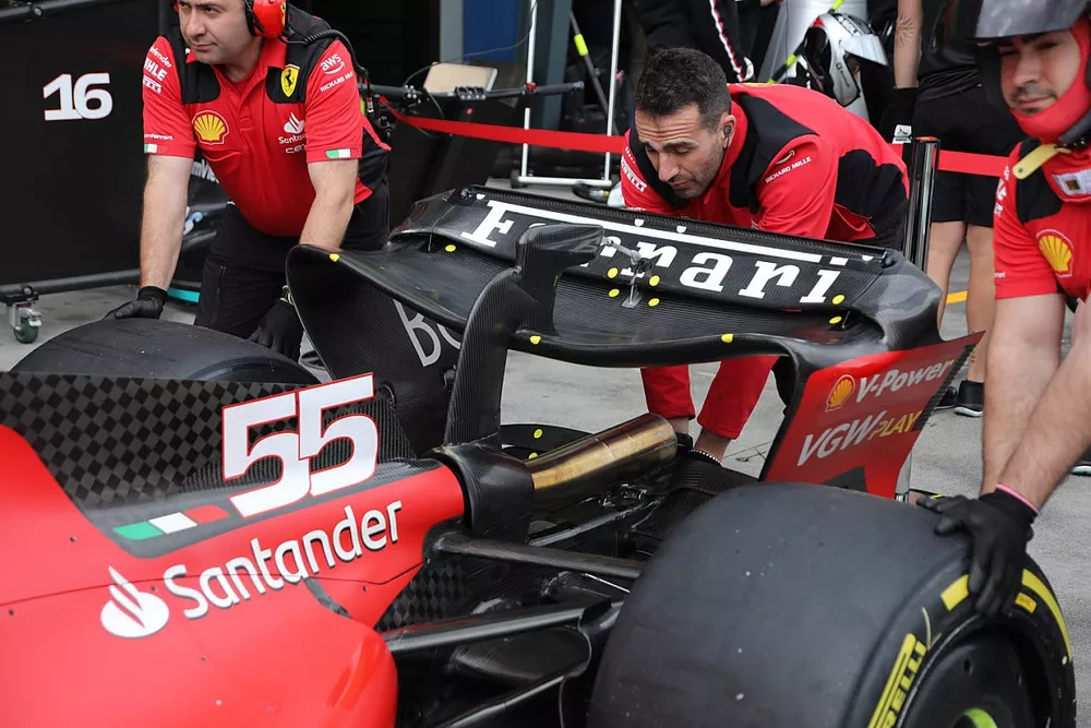 Detalle del aler&oacute;n trasero del Ferrari SF-23