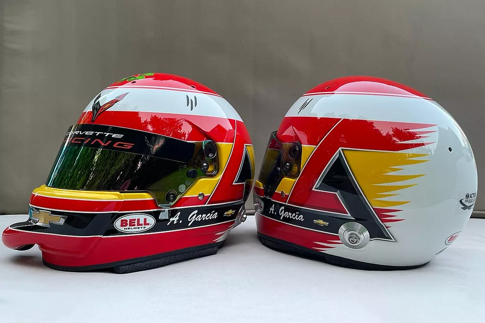 The Adrian Campos tribute helmet of Antonio Garcia