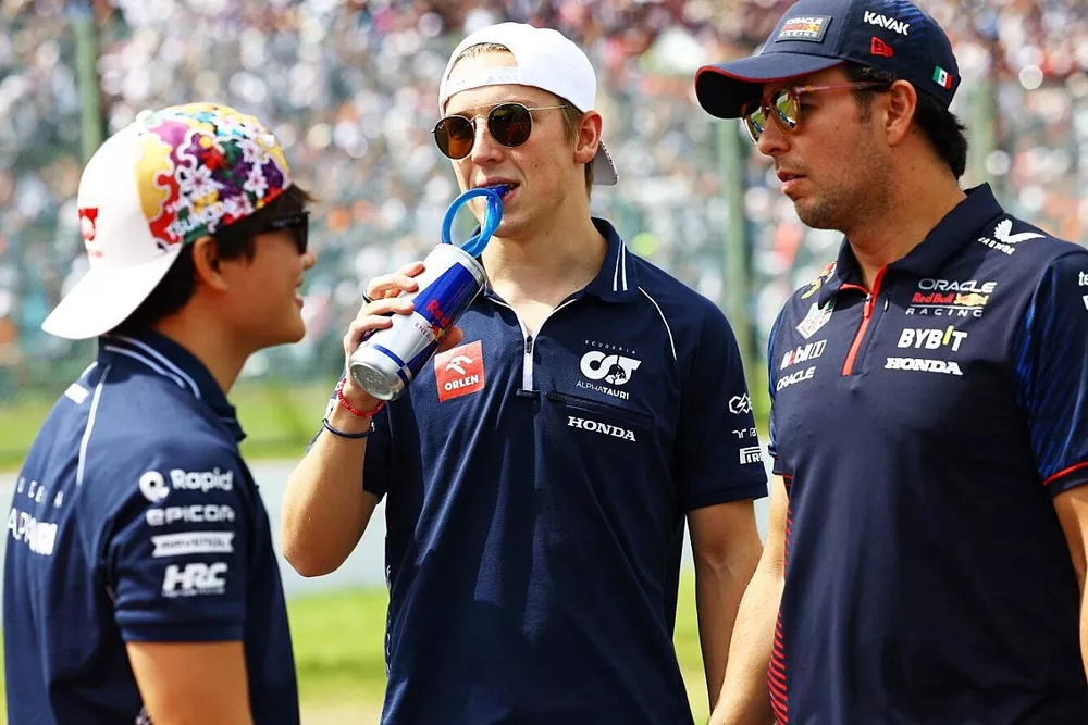 Liam Lawson, AlphaTauri, Yuki Tsunoda, AlphaTauri, Sergio Perez, Red Bull Racing