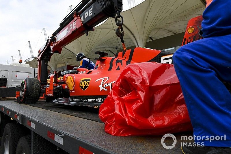 El monoplaza da&ntilde;ado de Sebastian Vettel, Ferrari SF90