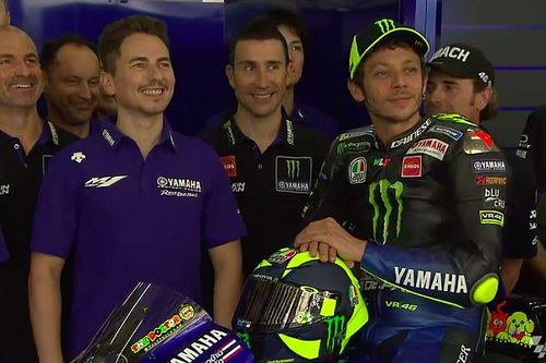 Lorenzo explica cómo perdió ante Rossi en Barcelona 2009