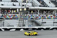 Antonio García celebró las 24 Horas de Daytona en un parking