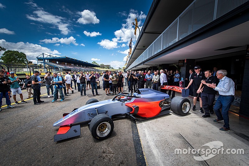 S5000 confirms 13-car order, Supercars team tech deal