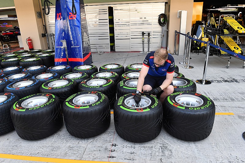 Beváltak a Pirelli fejlesztései – idén már jobbak lesznek az intermediate-ek és az esőgumik