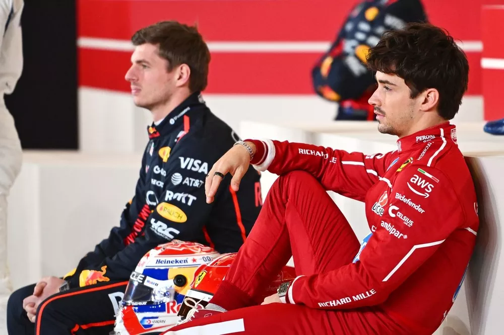 Max Verstappen, Red Bull Racing RB21, Charles Leclerc, Ferrari SF-25