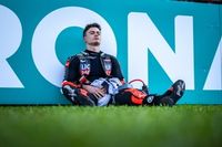Manu Gonz&aacute;lez, tras caerse en Sepang: "Tenemos la moral alta, iremos a muerte"
