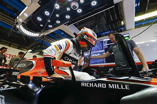 Vandoorne column: McLaren can be best of the rest in Singapore