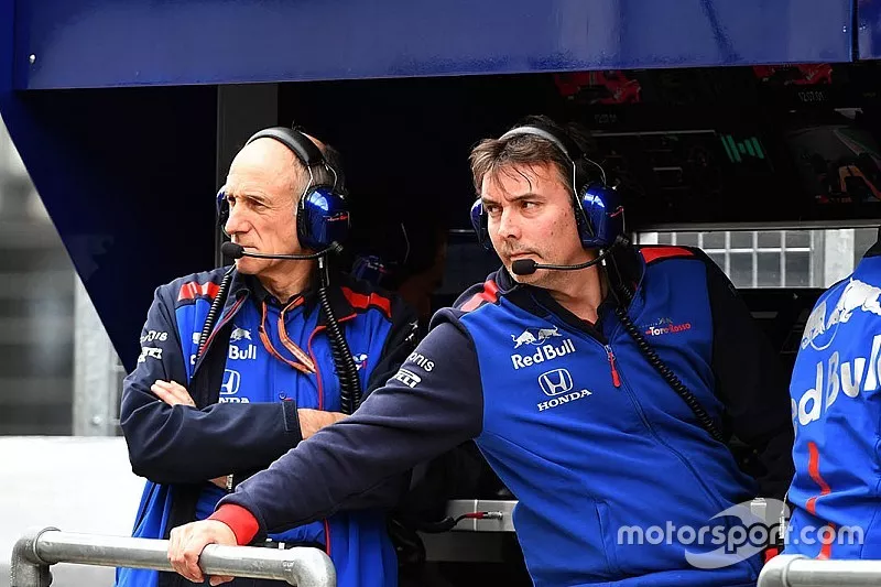 Franz Tost, Scuderia Toro Rosso Team Principal and James Key, Scuderia Toro Rosso Technical Director on pit wall gantry