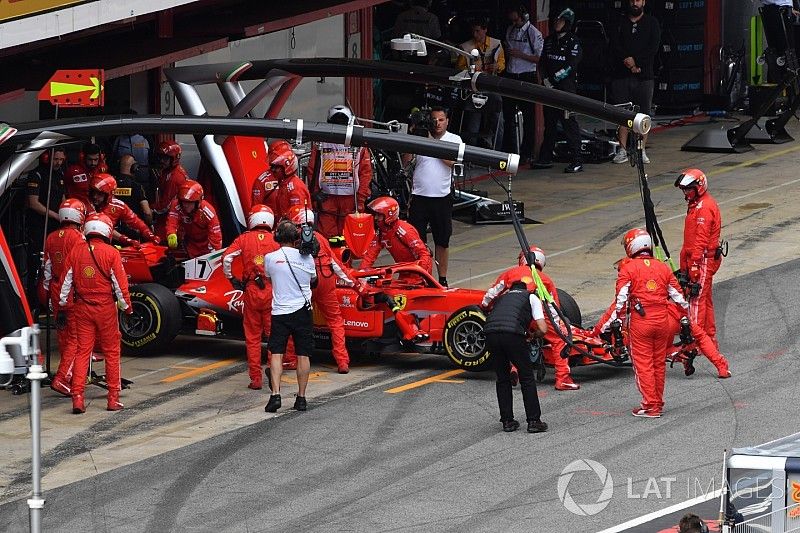 Kimi Raikkonen, Ferrari SF71H retires from the race