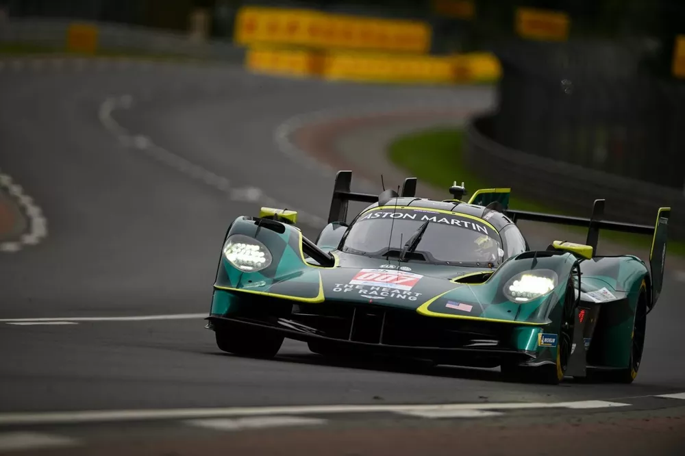 #007 Aston Martin Thor Team Aston Martin Valkyrie: Harry Tincknell, Tom Gamble, Ross Gunn