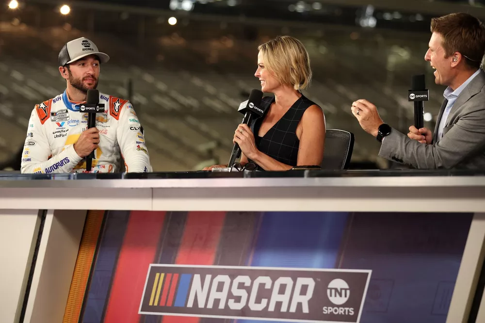 Chase Elliott joins NASCAR on TNT show