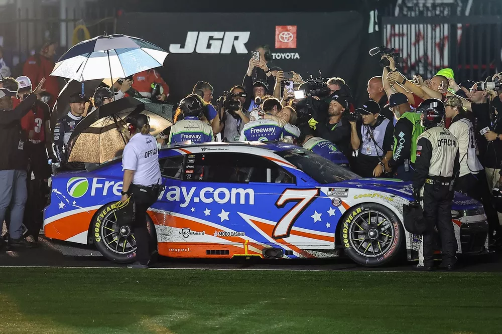 Daniel Suarez wins, No. 7 Spire Motorsports Chevrolet