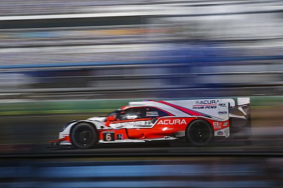 Después de tres horas, Cadillac reacciona y presiona a Acura y Mazda