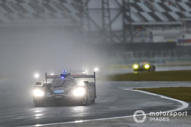 Alonso, ikinci sıradayken Daytona 24 Saat'in durdurulmasını istemiş