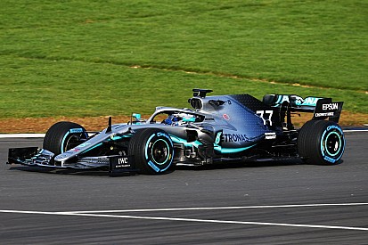 Mercedes sempre leader: la W10 è la prima F1 2019 in pista, eccola a Silverstone